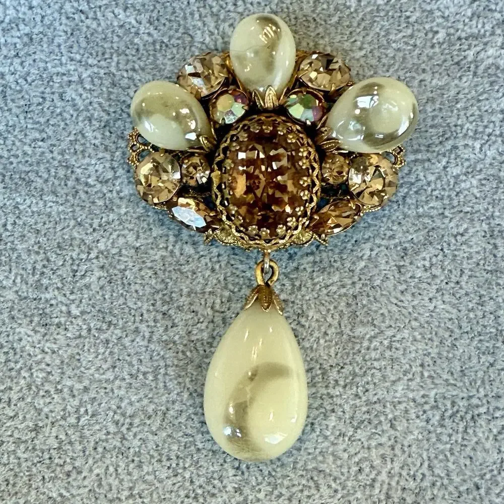 Vintage Signed Regency Beautiful Art Glass Stone Dangle Brooch Gold Tone
